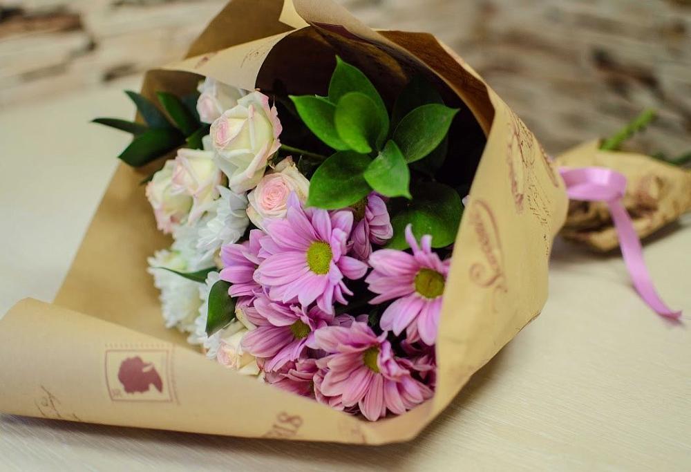 Букет цветов из: Розы и Хризантемы в Фуньково