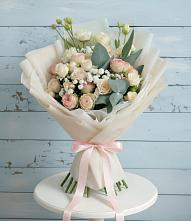Букет цветов из:  Розы и Лизиантусы в Фуньково