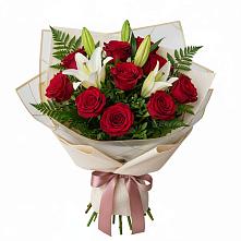 Букет цветов из:  Лилии и Розы в Фуньково