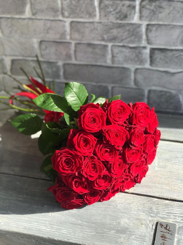 Букет Красные розы Фридом в Фуньково