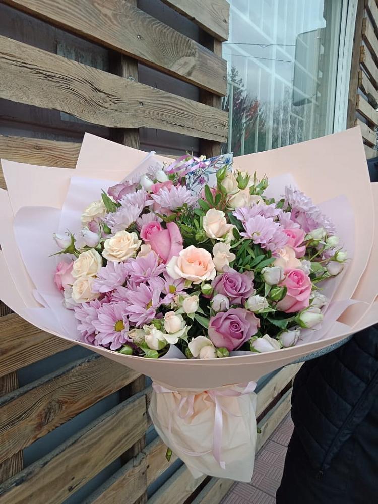 Букет цветов из: Розы и Хризантемы в Фуньково