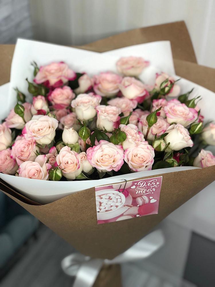 Букет цветов из: Розы в Фуньково