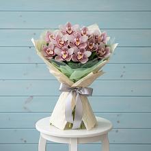 Букет цветов из:  Орхидеи и Розы в Фуньково