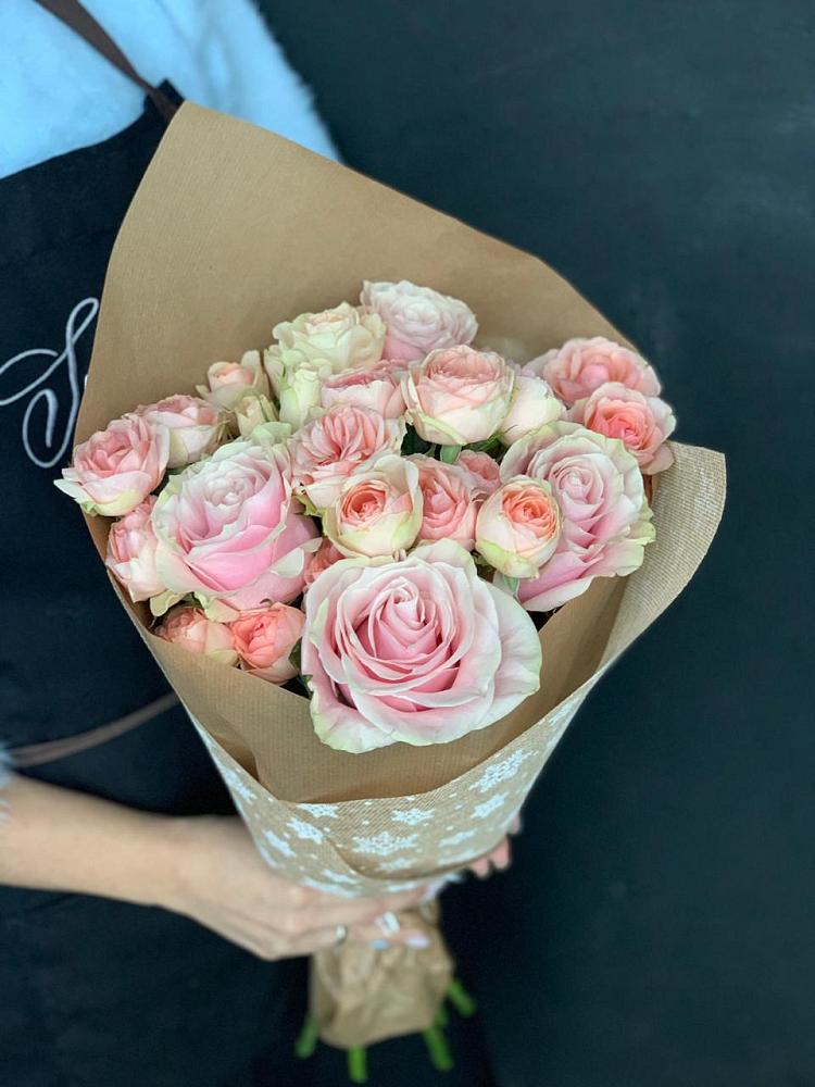 Букет цветов из: Хризантемы и Розы в Фуньково