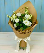 Букет цветов из:  Хризантемы и Лизиантусы #REPLACE_PRED# Фуньково