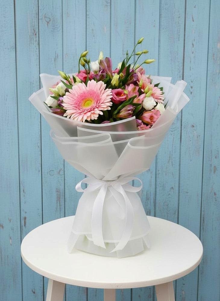 Букет цветов из: Герберы, Альстромерии и Лизиантусы в Фуньково