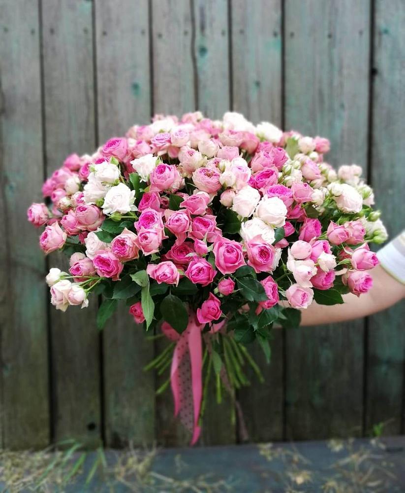 Букет Розовые кустовые розы Натали и Лав Лидия в Фуньково