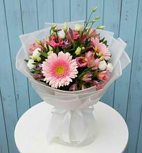 Букет цветов из:  Герберы, Альстромерии и Лизиантусы в Фуньково