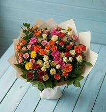Букет Микс из разноцветных кустовых роз в Фуньково